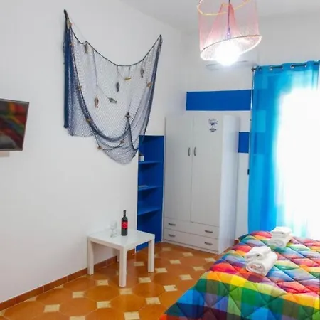 Sailor's House Captain * Cefalù